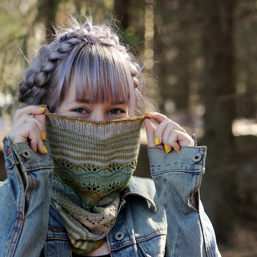 Verso lace cowl keeps you warm when the weather gets chilly